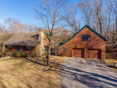 124 Elmdale Road, Canterbury, CT 06331