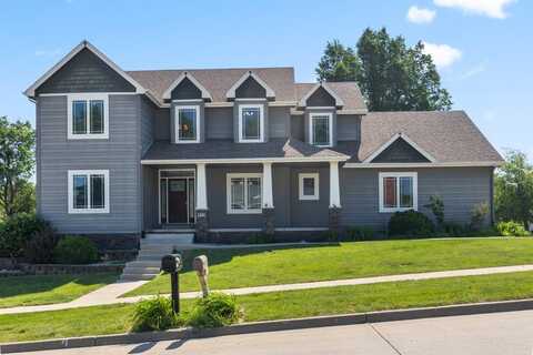 923 S 10th Street, Adel, IA 50003