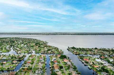 1717 SE 26th Terrace, Cape Coral, FL 33904