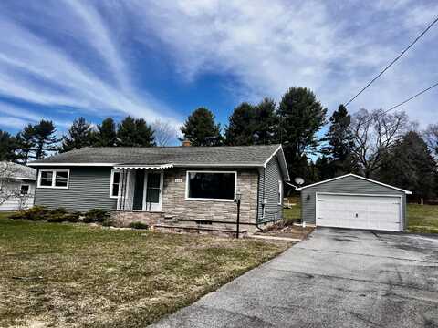 668 Elliott Drive, Manistee, MI 49660