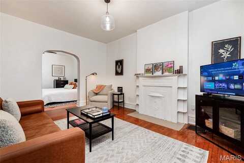 4271 Botanical Avenue, Saint Louis, MO 63110
