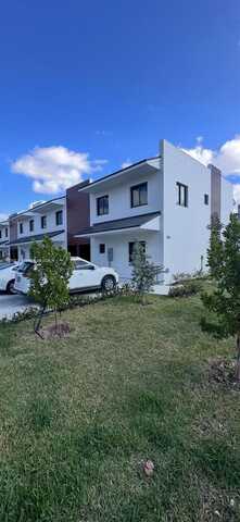 10 936 NW 10 ST, Florida City, FL 33034