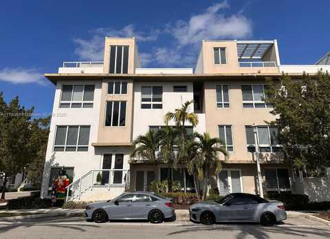 10471 NW 66th St, Doral, FL 33178