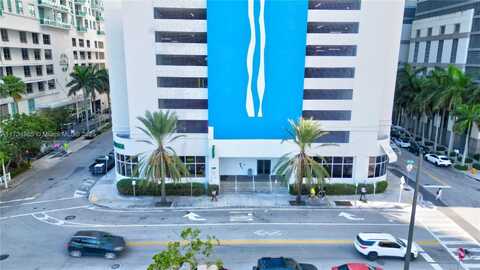 1200 Brickell Bay Dr, Miami, FL 33131