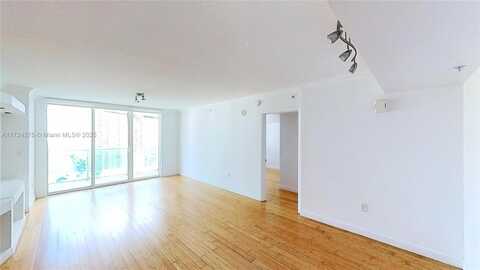 31 SE 5th St, Miami, FL 33131