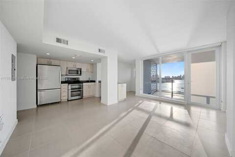 910 West Ave, Miami Beach, FL 33139