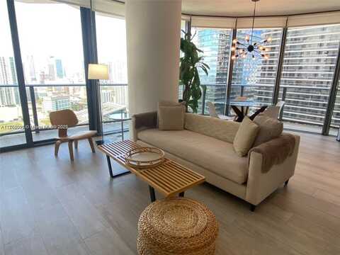 55 SW 9th St, Miami, FL 33130