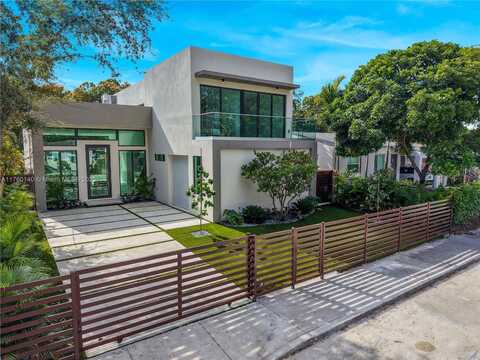 66 NW 50th St, Miami, FL 33127