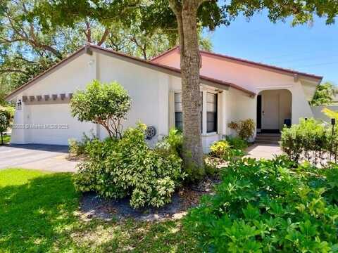 1978 Deer Creek Hollows Trl, Deerfield Beach, FL 33442