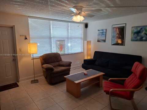 9081 Sunrise lakes, Sunrise, FL 33322