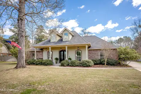 6112 Olde Magnolia Drive, Ocean Springs, MS 39564