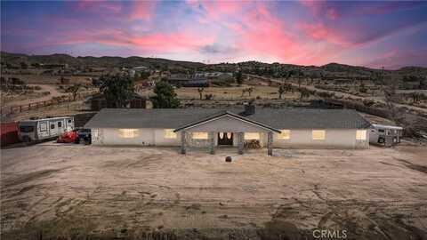 25733 Roundup Way, Apple Valley, CA 92308