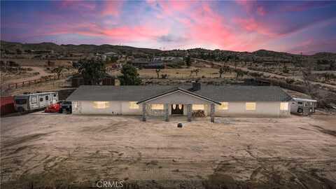 25733 Roundup Way, Apple Valley, CA 92308