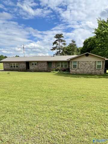 2152 County Road 49, Section, AL 35771