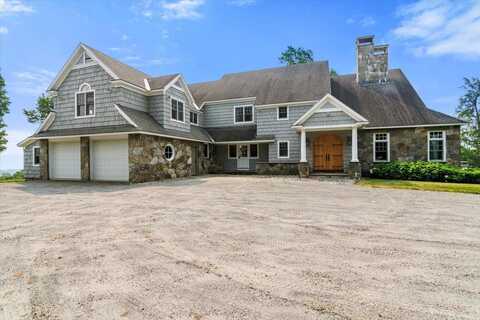 19 Old Town Road, Winhall, VT 05340