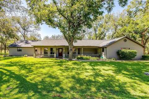 8621 Ravenswood Drive, Granbury, TX 76049