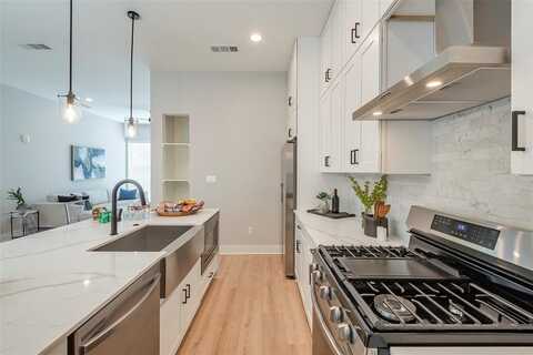 1423 N Carroll Avenue, Dallas, TX 75204
