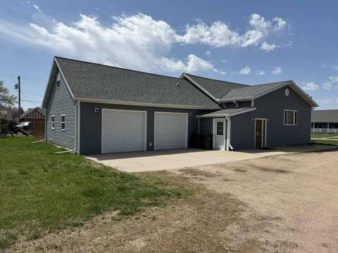 702 Clark St., St. Edward, NE 68660