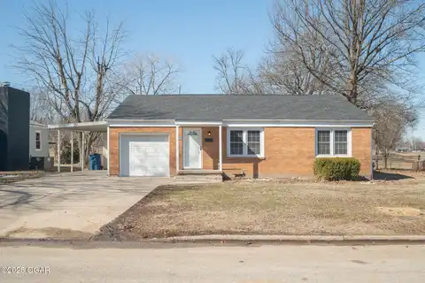 1304 Massachusetts Avenue, Joplin, MO 64801