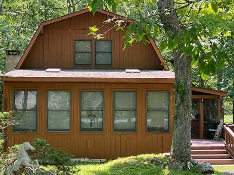 6118 Decker Road, Bushkill, PA 18324