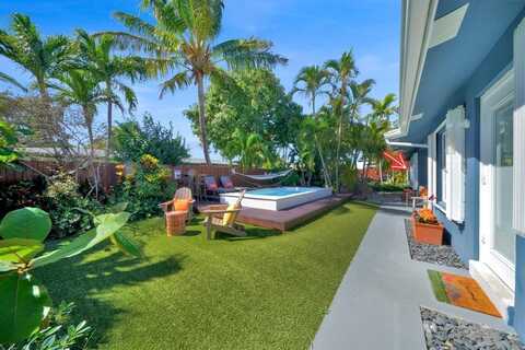 925 NE 40th Street, Oakland Park, FL 33334