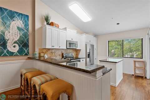 10553 NW 10th Ct, Plantation, FL 33322