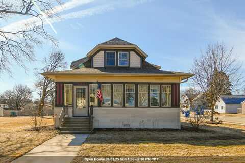 822 CENTER Street, KEWAUNEE, WI 54216
