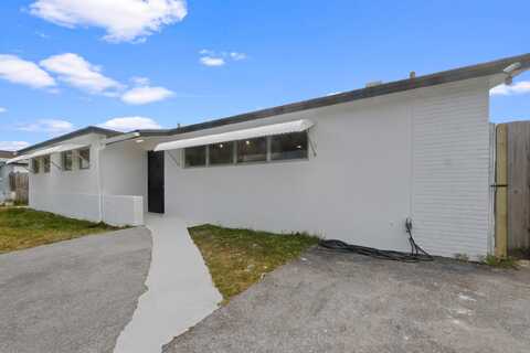 5720 Parke Avenue, West Palm Beach, FL 33407