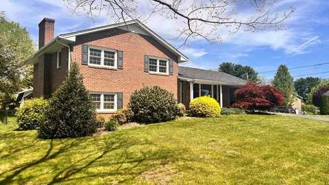 690 Mountain View Drive, Wytheville, VA 24382