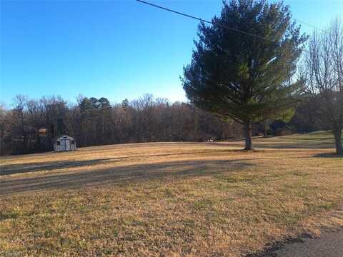 199 Thomas Lane, Mount Airy, NC 27030