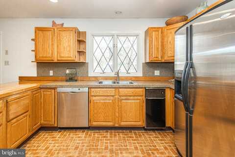 2436 AQUETONG ROAD, NEW HOPE, PA 18938