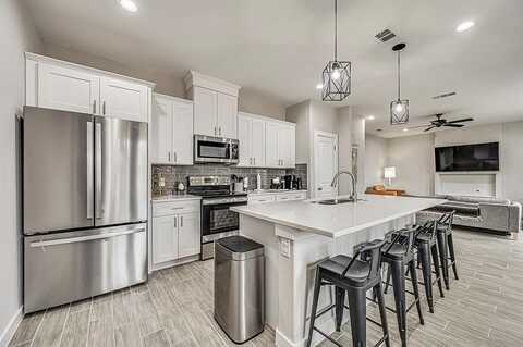 Perry, WAXAHACHIE, TX 75165
