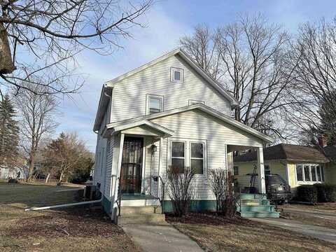 Caroline, JANESVILLE, WI 53545