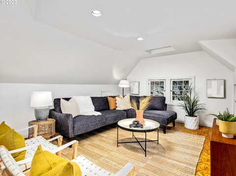 20Th, PORTLAND, OR 97209