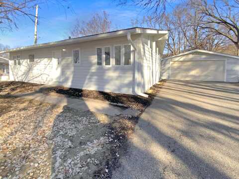 Woodhill, BURNSVILLE, MN 55337