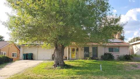 Whispering Oaks, LIVE OAK, TX 78233