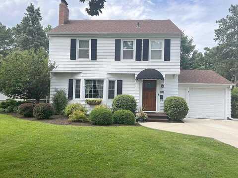 Hawthorne, JANESVILLE, WI 53545