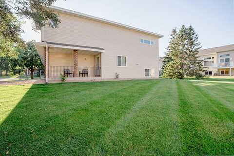 Brady, INVER GROVE HEIGHTS, MN 55076