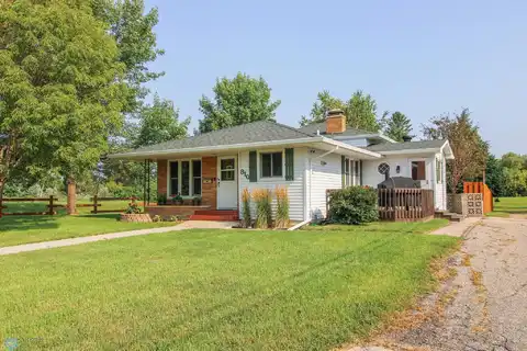 Hall, BRECKENRIDGE, MN 56520