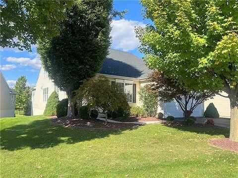 Queenscourt, MACUNGIE, PA 18062