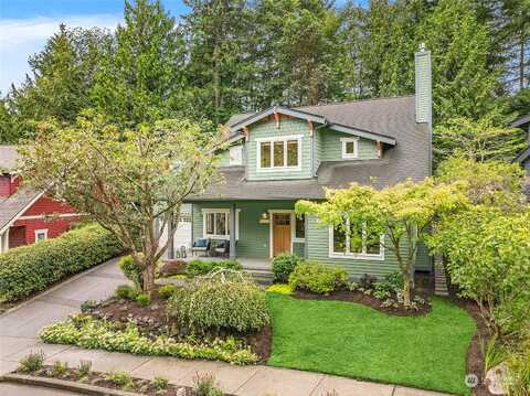 North Town, BAINBRIDGE ISLAND, WA 98110