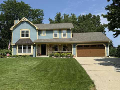 Robinwood, HALES CORNERS, WI 53130