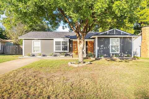 Lorna, BURLESON, TX 76028