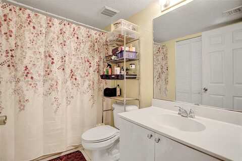 284Th, HOMESTEAD, FL 33033
