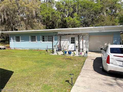 Cr 402A, LAKE PANASOFFKEE, FL 33538