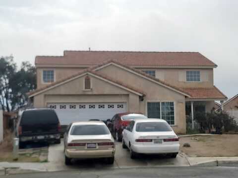 Laguna, ADELANTO, CA 92301