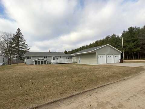 Eleen, SIX LAKES, MI 48886