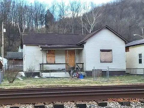 2Nd, EAST BANK, WV 25067