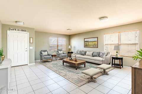 8163 E Posada Avenue, Mesa, AZ 85212