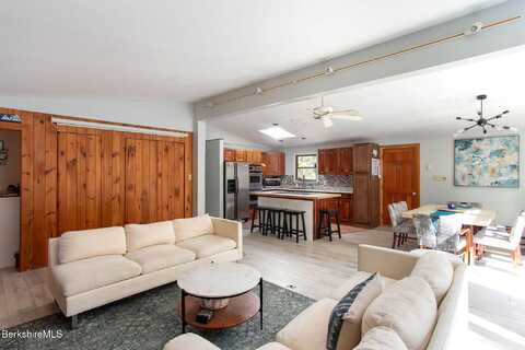 305 Shadow Ln, Sandisfield, MA 01255